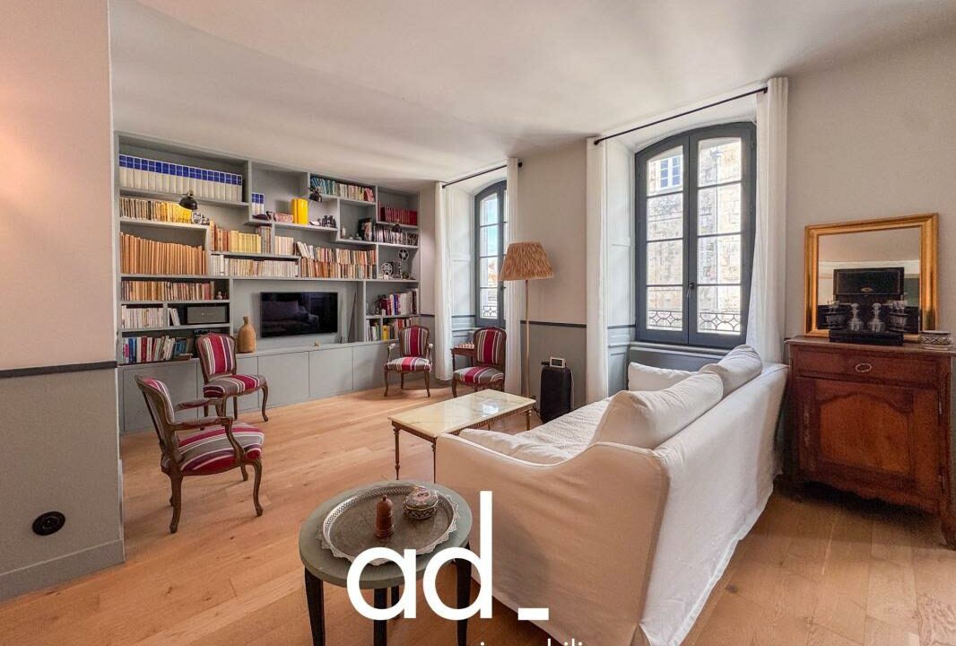 Appartement 4 pièces 124 m² · à La Rochelle · 124 m² · 696 800 €